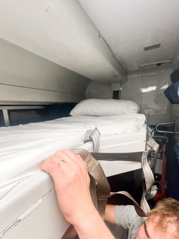 bed in train roommmette